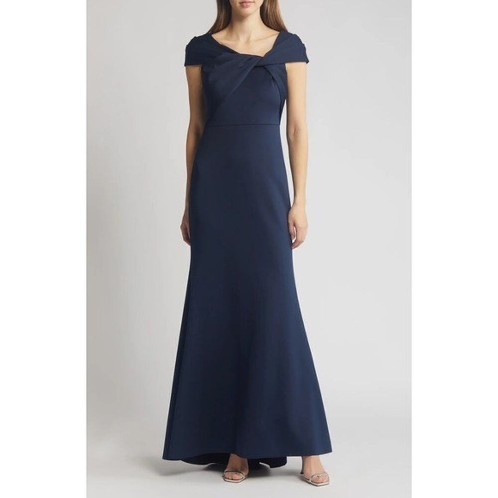 Eliza JWrap Neckline Scuba Crepe Gown Navy Size 2 NWT